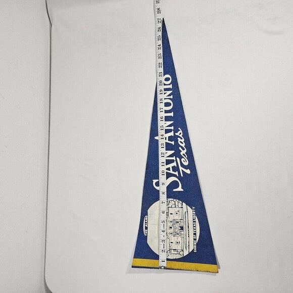 Vintage 1960's Alamo Shrine Of Texas Liberty Pennant San Antonio 27" - Picture 2 of 7